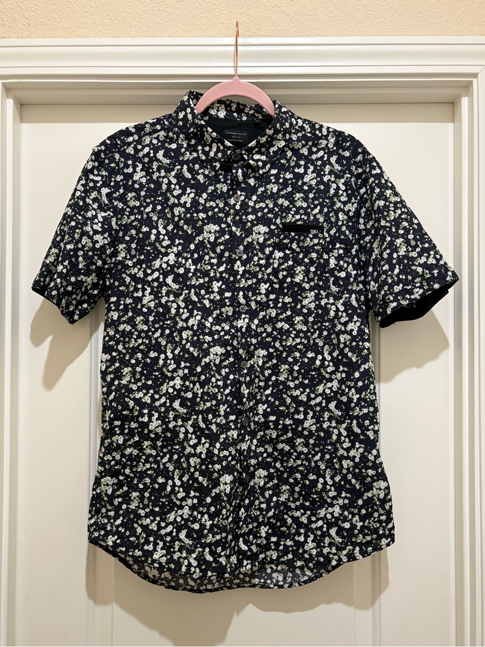 7 Diamonds Men’s Short Sleeve Shirt Black Floral Print